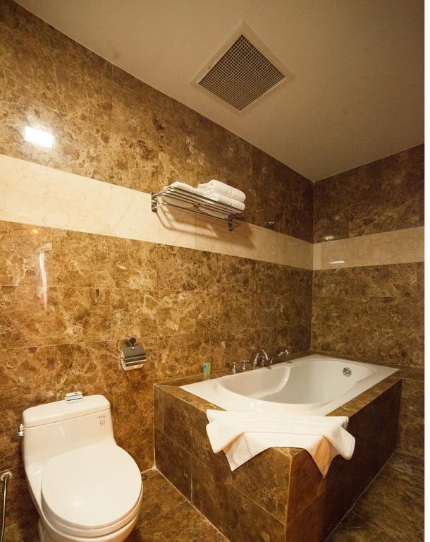 Danang Petro Hotel Zewnętrze zdjęcie