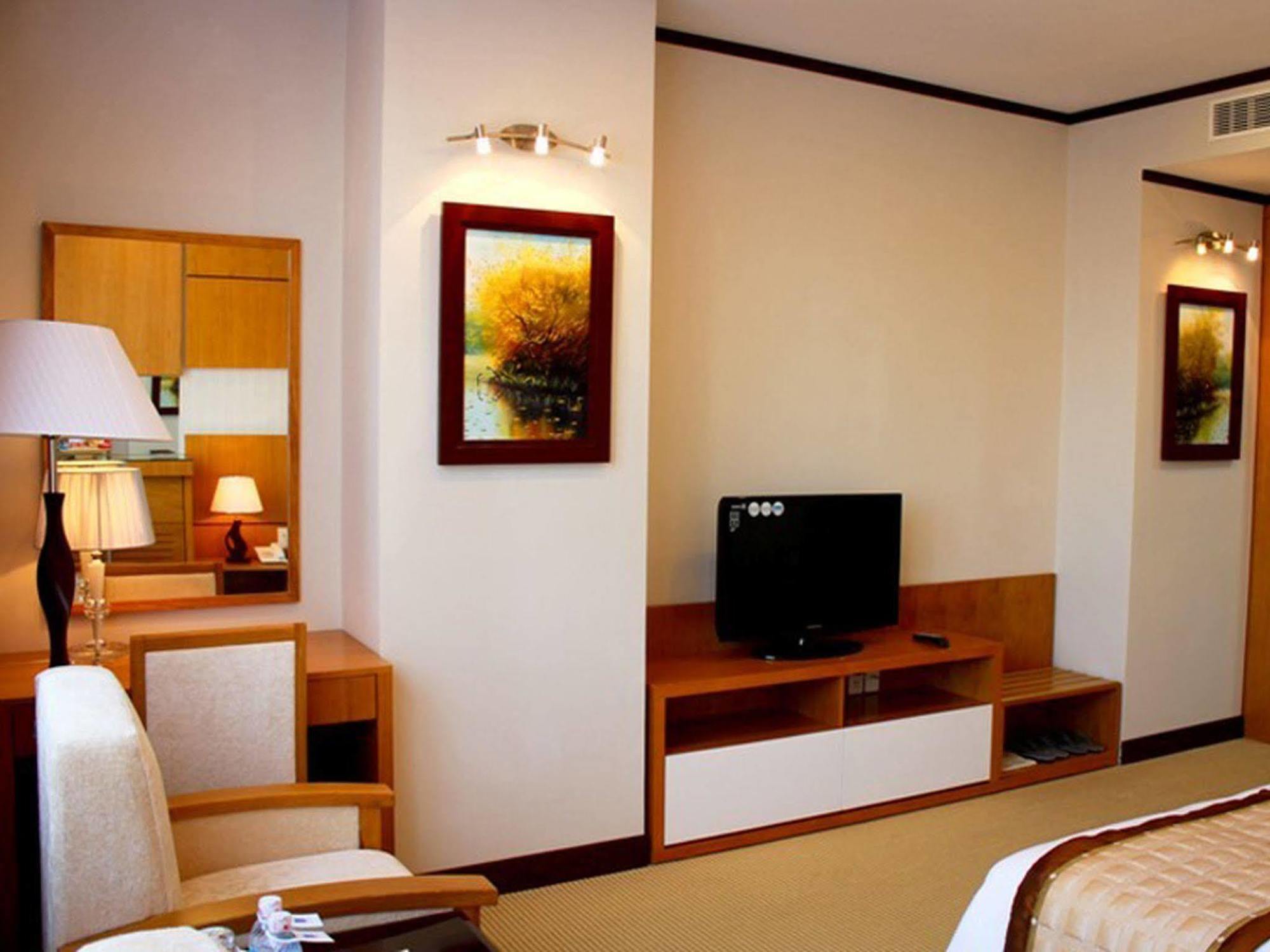 Danang Petro Hotel Zewnętrze zdjęcie
